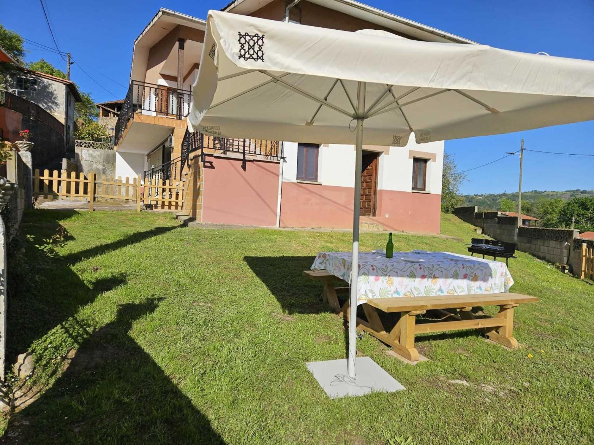Casa El Caspiu Arobes Villa อาร์ริออนดาส ภายนอก รูปภาพ